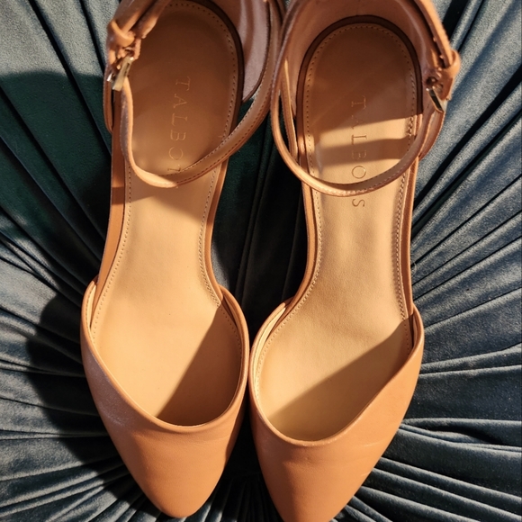 Talbots Laney D'orsay wedges. Worn for 1/2 hour - Picture 1 of 6